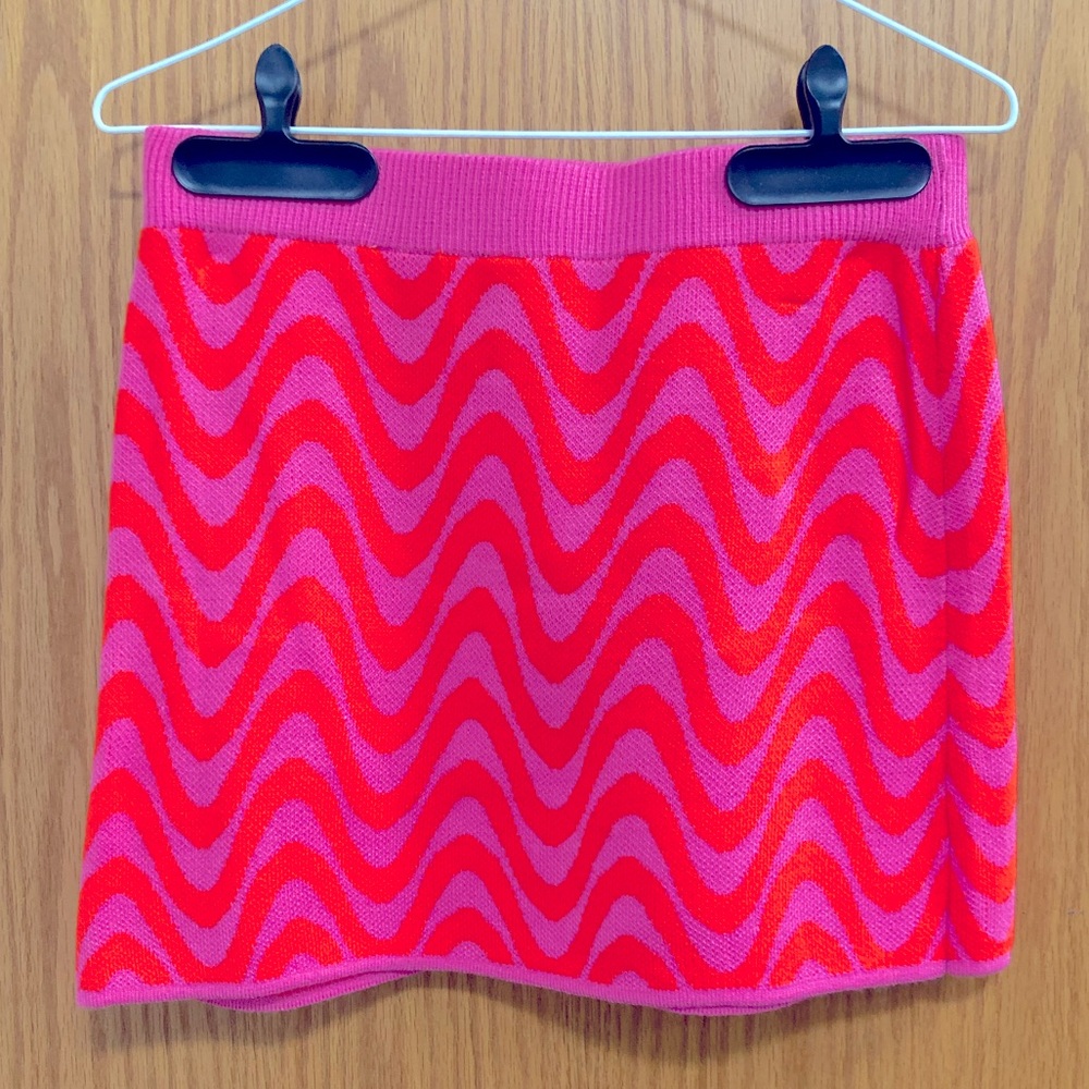 H&M knit psych patterned mini skirt